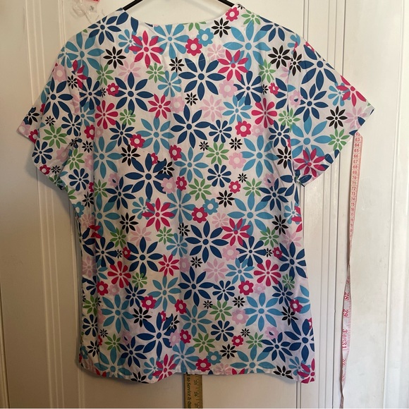 Scrub Studio. Medium - Picture 7 of 7